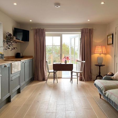 Cobblers Lodge Lyme Regis Bagian luar foto